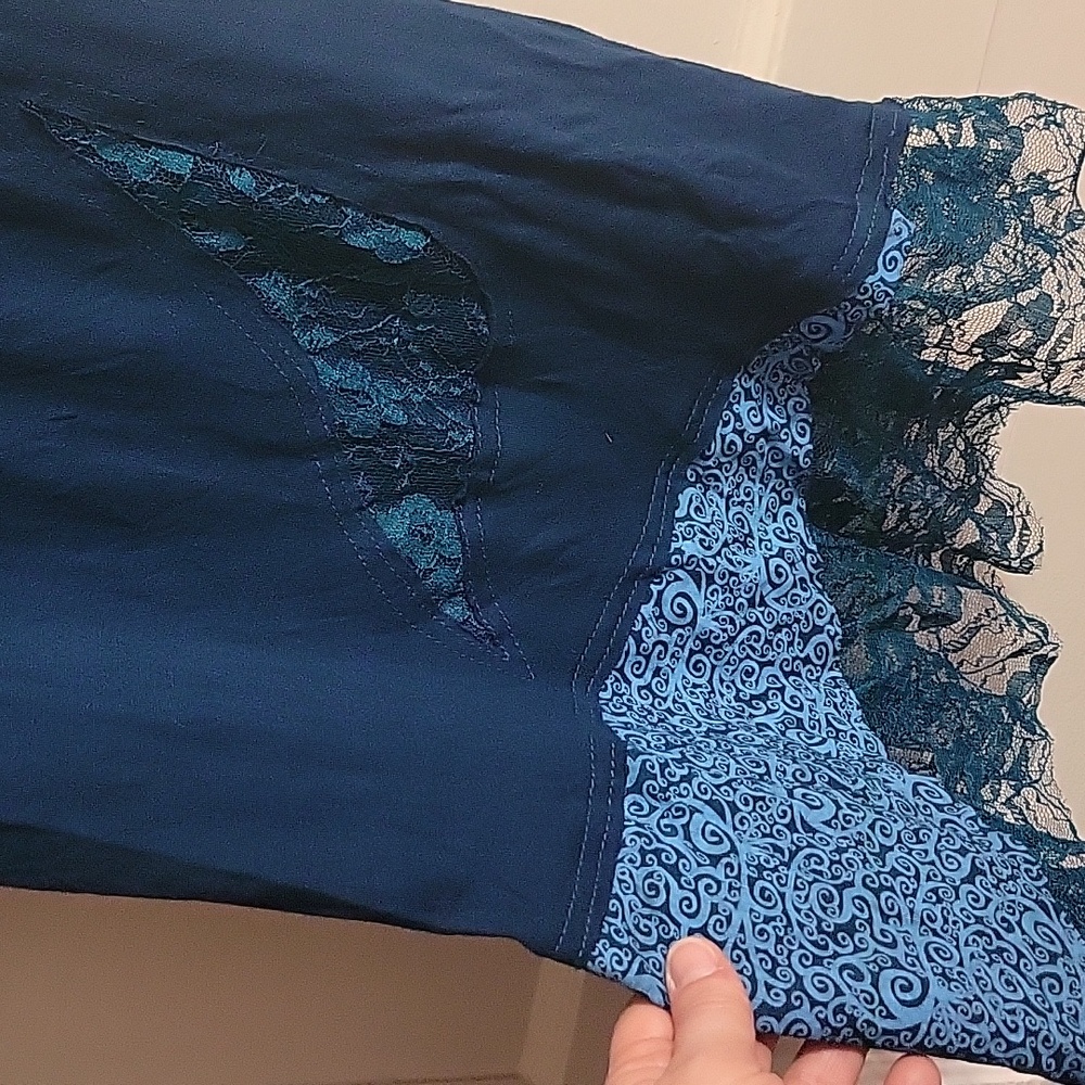 Dress - Picture 2 of 4